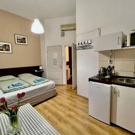 A13 Parliament Sunflower Cozy Apartment Budapest Luaran gambar
