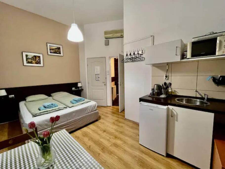 A13 Parliament Sunflower Cozy Apartment Budapest Luaran gambar